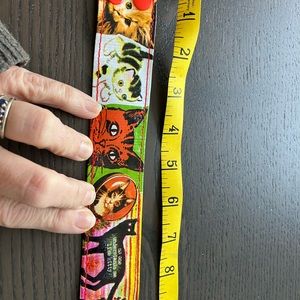 BNWT Blue Q “Kitty” Wristband